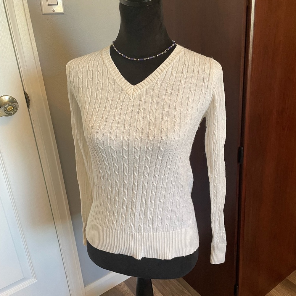 Merona Cream V-Neck Cable Knit Sweater Size S